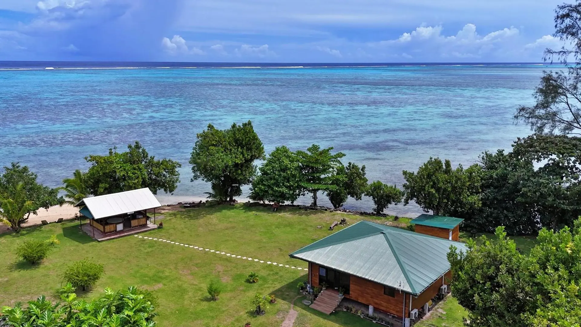 Ferienhaus Fare Heimery - Private Beach Haapiti