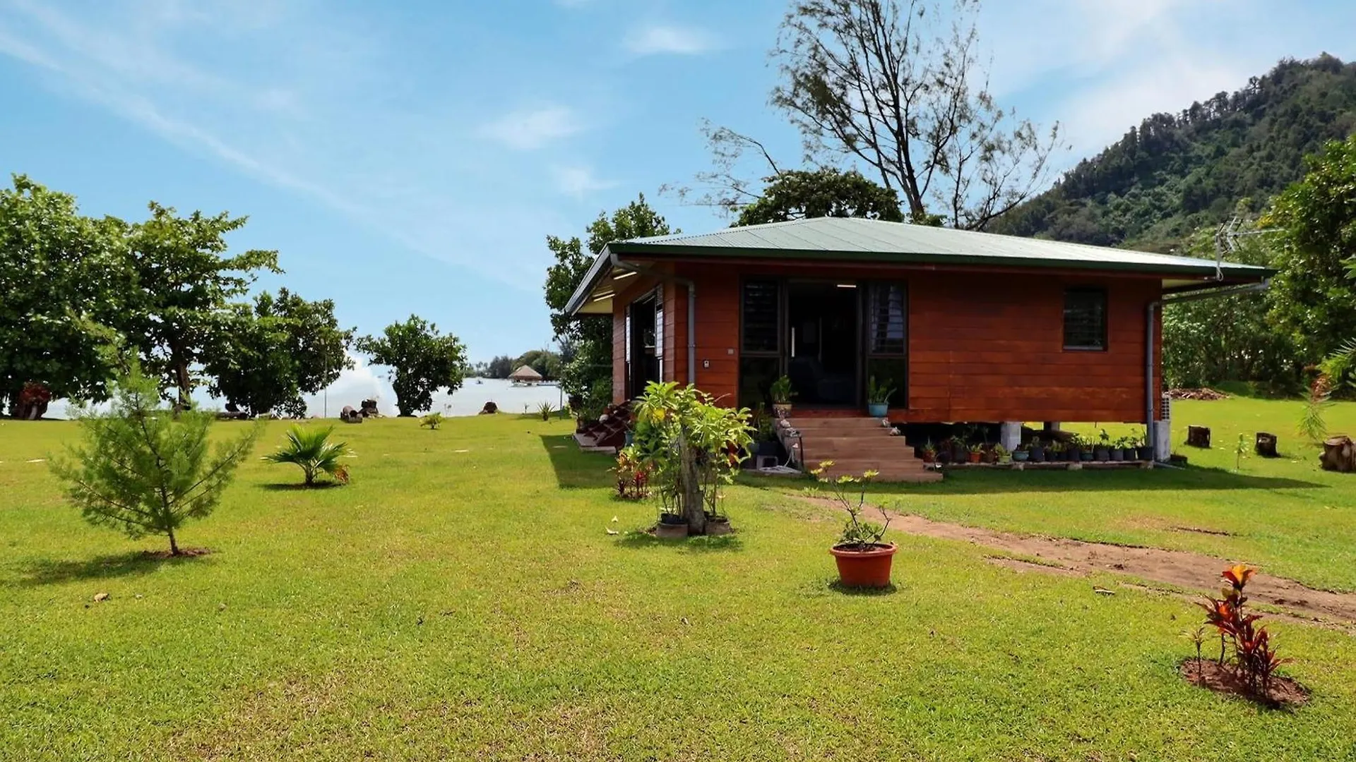 Ferienhaus Fare Heimery - Private Beach Haapiti
