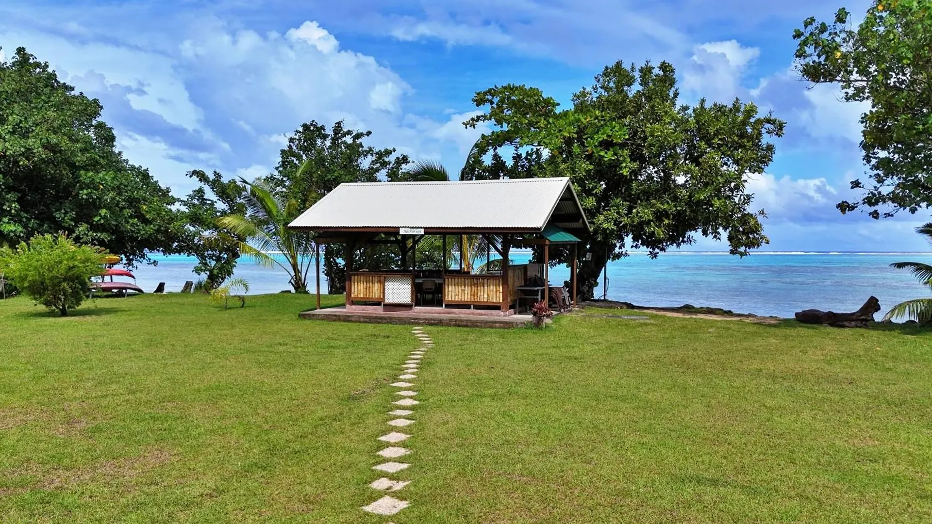 Ferienhaus Fare Heimery - Private Beach Haapiti
